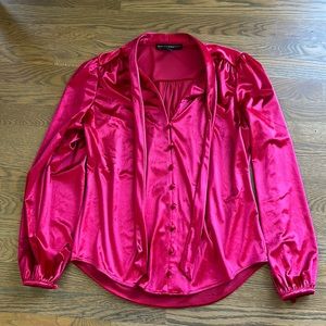 Women’s White House Black Market Red Long  Sleeve, size Medium